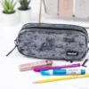 ambientata-astuccio-due-scomparti-velar-grigio