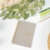 ambientata-quaderno-a6-con-spirale-live-green-calcaire