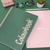 ambientata-quaderno-a4-verde-con-spirale-soft